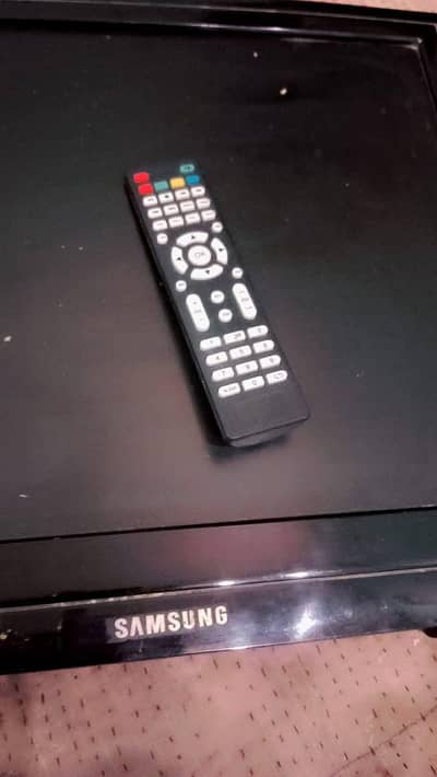 Samsung led 22 inch for sell tando Jam location