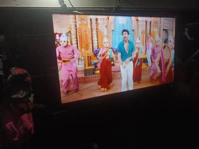 TCL 40LA3 android led