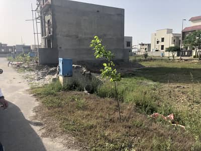 5 Marla Dha 11 Phase two no commission Owners to Owner.