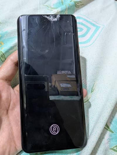 OnePlus 7 pro for sale 8/128 screen is working but damage and have dot