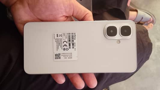 Infinix smart 10 4+4 64.5000mh  only 1month use