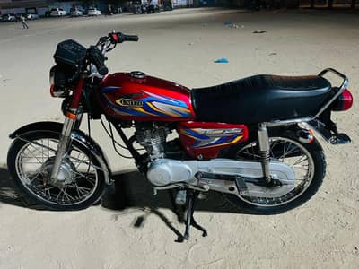 United 125 : Model:2022 Condition: Like New