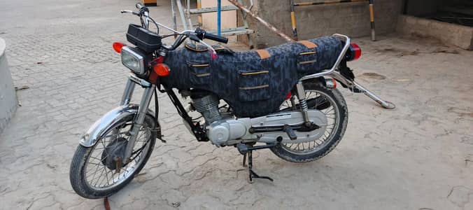 Honda 125 model 2021  sealed engine head sealed bike new condition