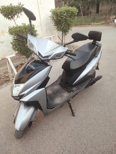 scooty electric Road king