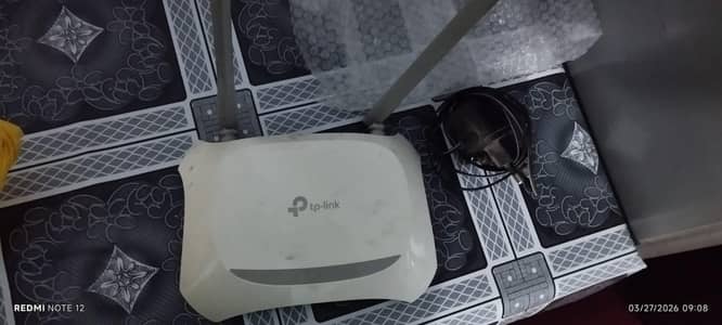 TP-Link router for sale in good condition