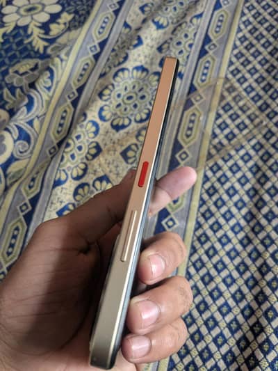 ZTE Nubia v60 12 256GB