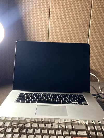 Macbook Pro 2015 Whatsapp Number 03190517966