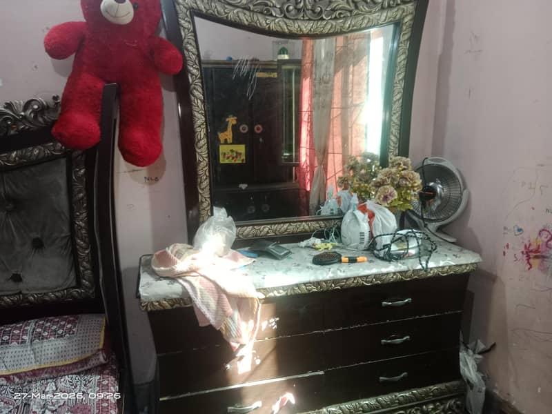 double bed dressing side table. 2