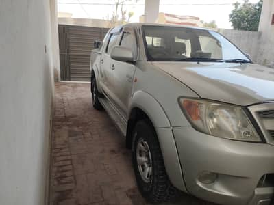 Toyota Hilux Double Cabin