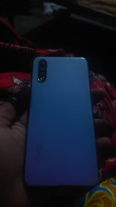 vivo S1 with box