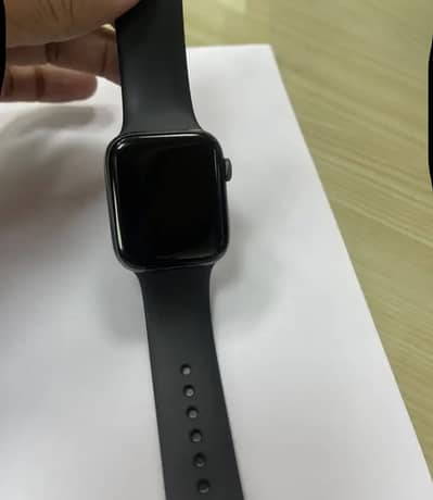 Apple Iwatch series 5- always on display