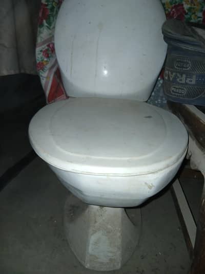 Used Commode in Good Condition