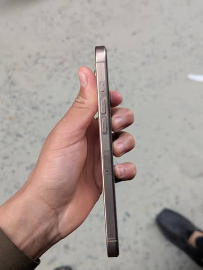 16 pro max non pta iCloud locked