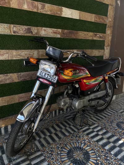 ROAD PRINCE CD 70 In Genuine Condition home driven Motorbike