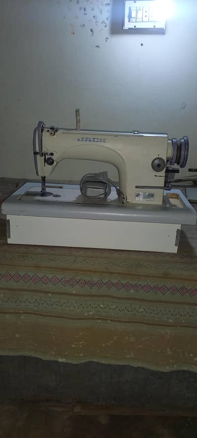Jack sewing machine original condition