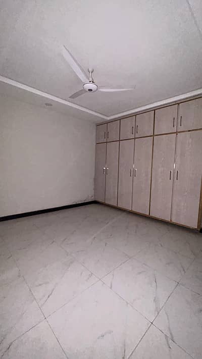 2 BED LUXURY FLAT FOR SALE ON REASONABLE PRICE
