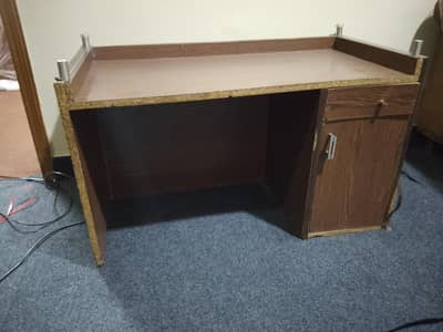 Computer Table with glass