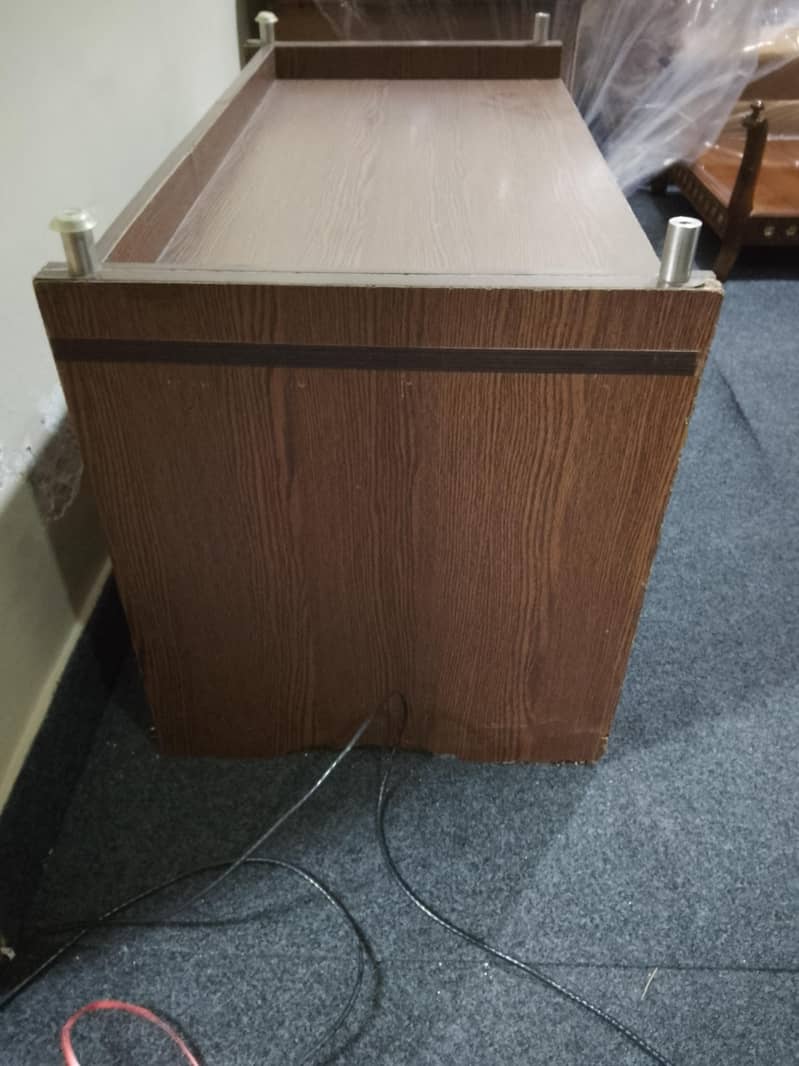 Computer Table with glass 1