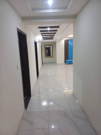 Prime Location 10 Marla Flat For sale Is Available In Askari 11 - Sector B Apartments