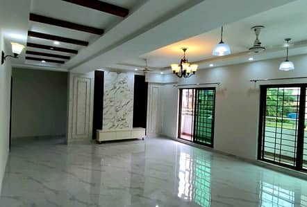 Ideal Prime Location 12 Marla Flat Available In Askari 11 - Sector B Apartments, Lahore