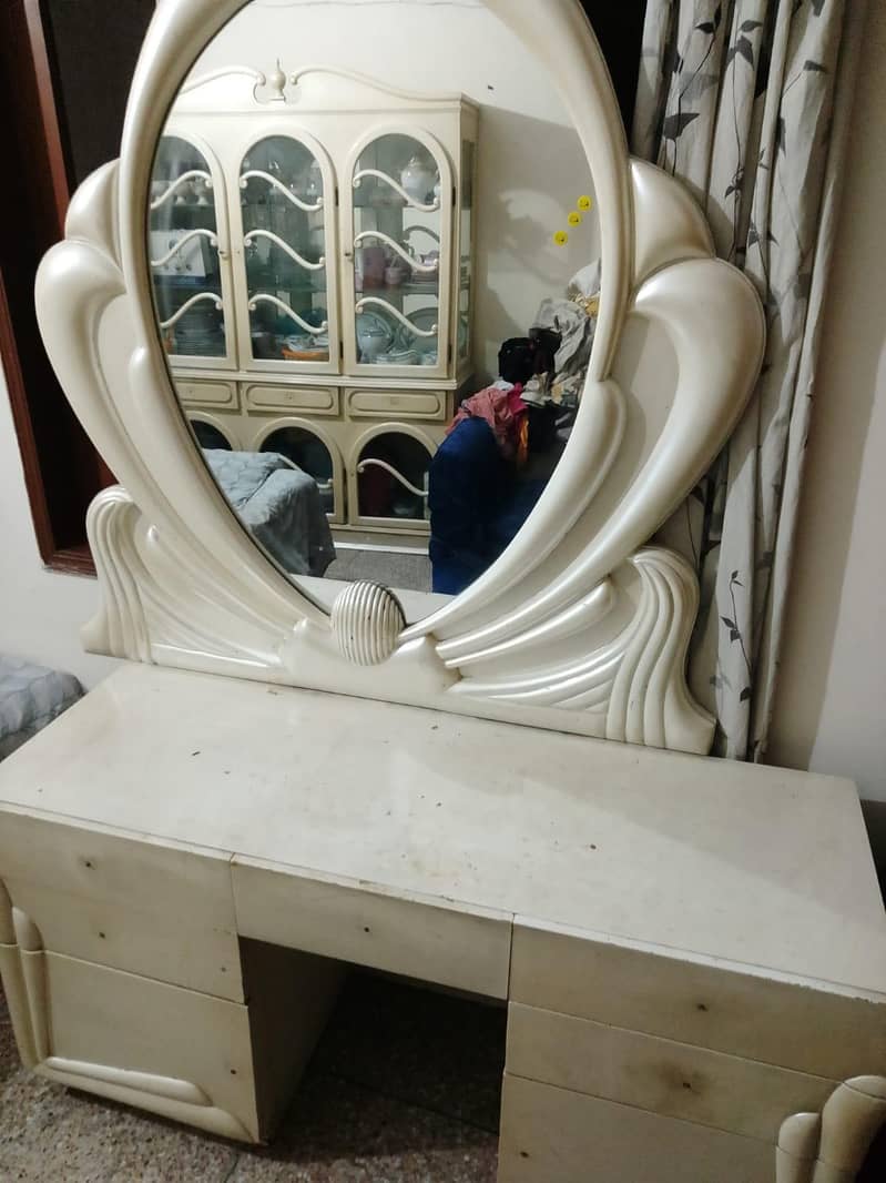 dressing table 2