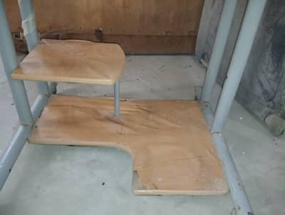 glass table for sale in very good condition CN 03170390785