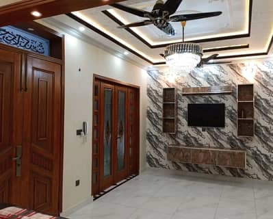 A 5 Marla House Is Up For Grabs In College Road