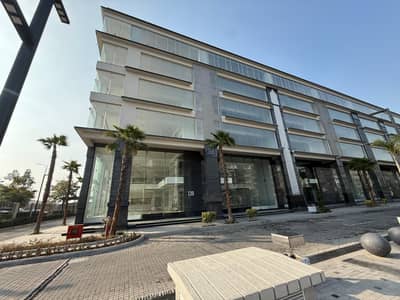 10 Marla Corner Building