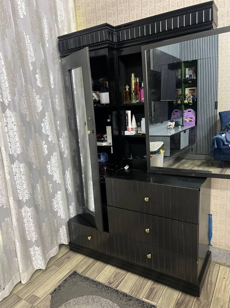 dressing table 3