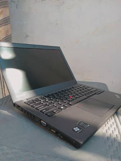 Lenovo Thinkpad cor i5 7 generation