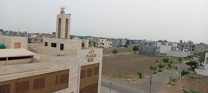 Become Owner Of Your Prime Location Residential Plot Today Which Is Centrally Located In Central Park - Block D In Lahore