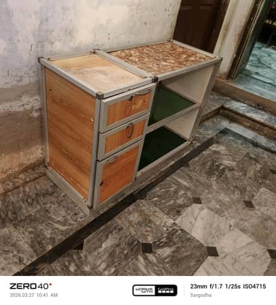 aluminium or wood table VIP