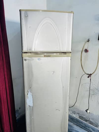 DAWLANCE REFRIGERATOR