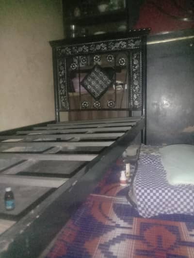 single Iron Bed for Sell