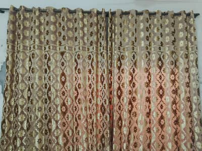 4 Curtains (Pardhay)