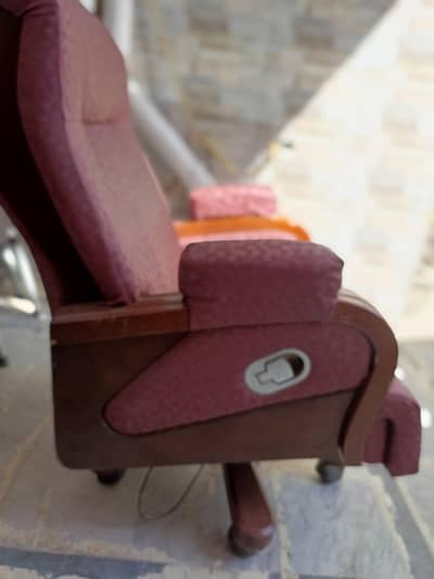 executive office chair