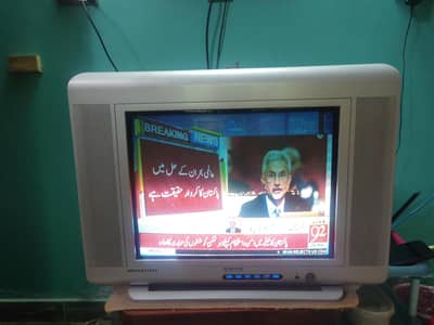 singer tv for sale good condition hy