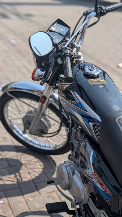 Honda CG 125 like Brand New Bike