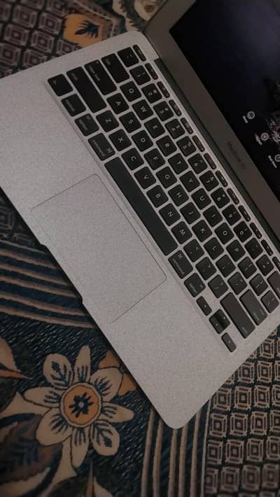 MacBook Air 2012 ultra Slim i5 Processer