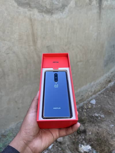 One plus 8 12/256 gb duel physical sim urgent sale with box and charge