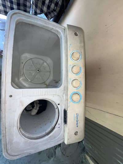 Dawlance washing machine and dryer