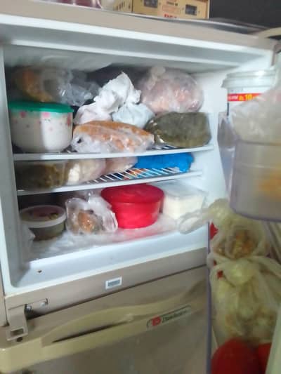 Dawlance medium size refrigerator scratlless