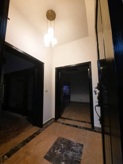 10 MARLA HOUSE FOR RENT IN DHA PHASE 5