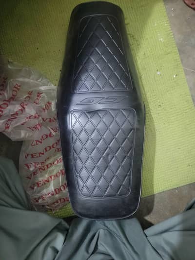 Honda 125 seat