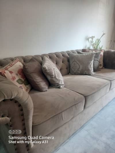 Almost new sofa set (3+2+1+1) slight used available for sale