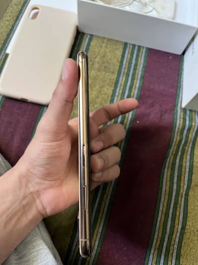 iPhone xs max 64 gb 10/10 water pack pta approved