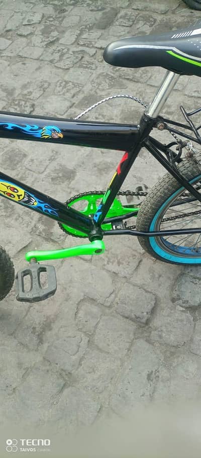 زبردست تیز بھاگنے والی اچھی سائیکل