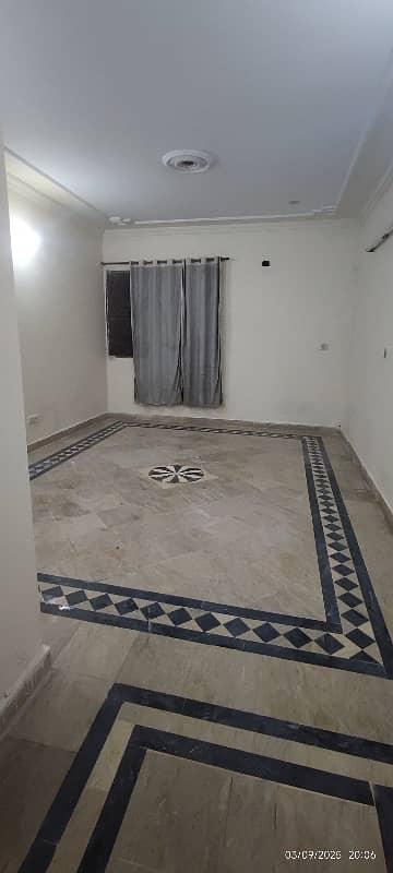 1 Bedroom Attach Bathroom Neat And Ckean Flat For Bachelors