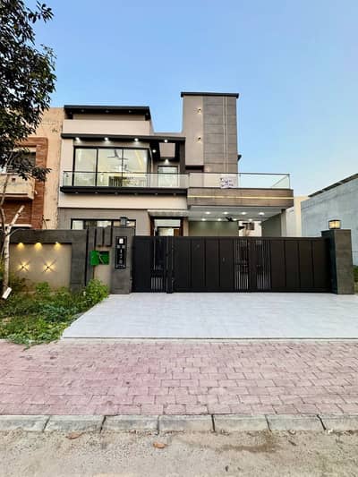 1 Kanal Full House Available For Rent