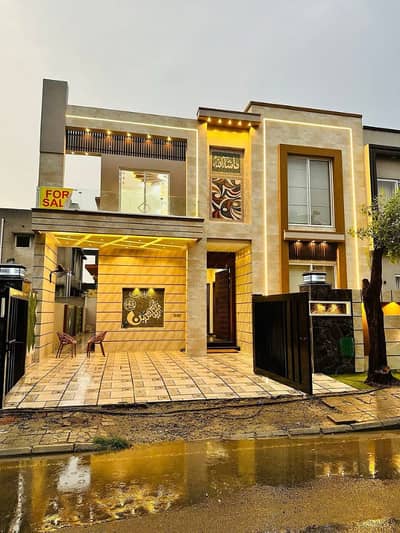 10 Marla Full House Available For Rent